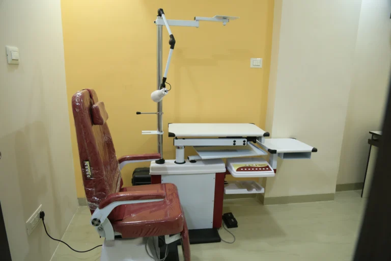 operating theatre - Saluja eye care