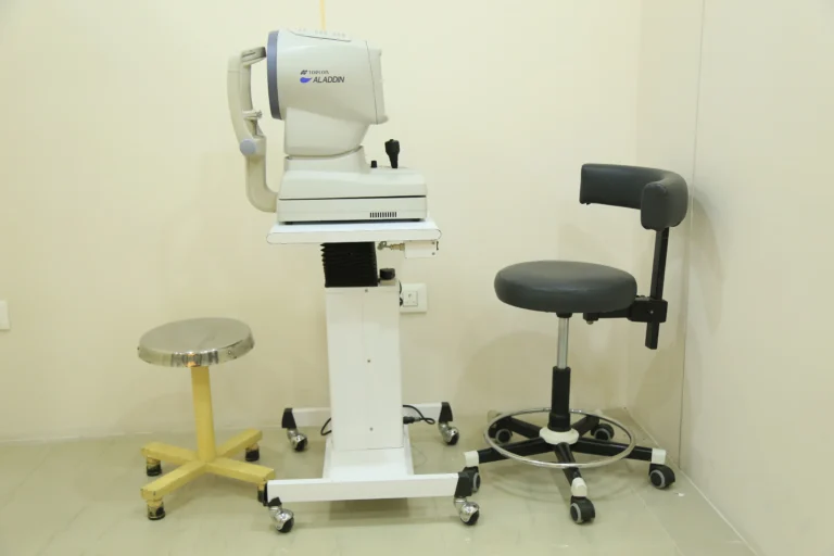 operating theatre - Saluja eye care