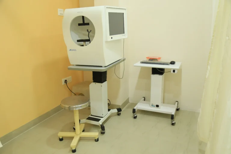 operating theatre - Saluja eye care